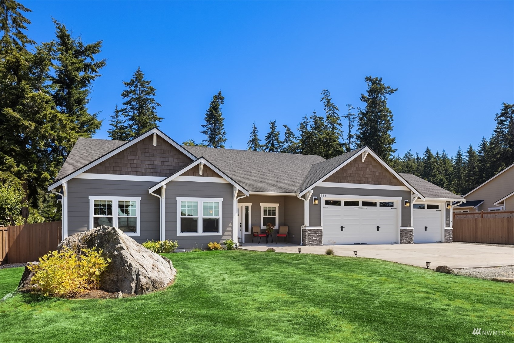 Property Photo:  958 NW Camano Drive  WA 98282 