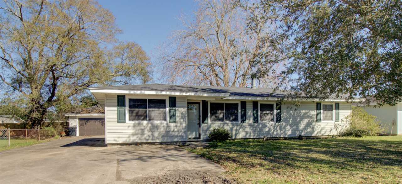 Property Photo:  3016 Central Blvd  TX 77627 