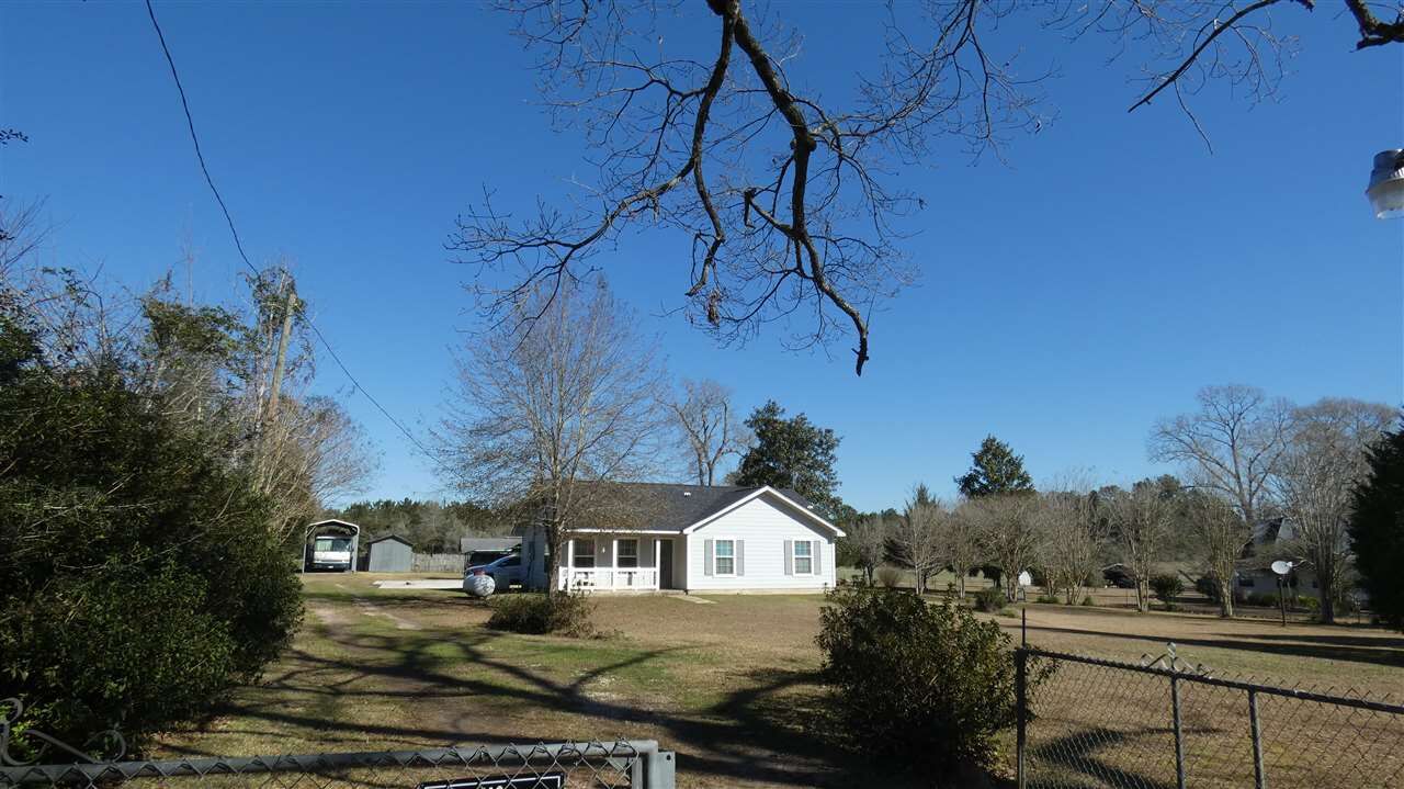 Property Photo: 269 County Road 4580 TX 77660