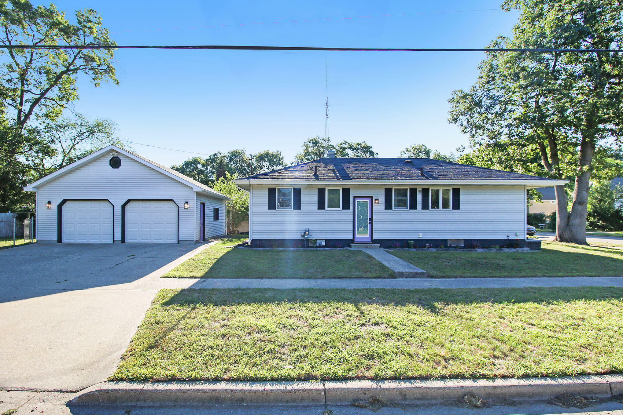2534 Harding Avenue  Muskegon MI 49441 photo