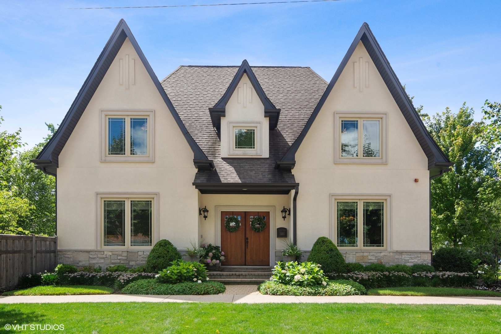 Property Photo: 123 N Hamlin Avenue IL 60068