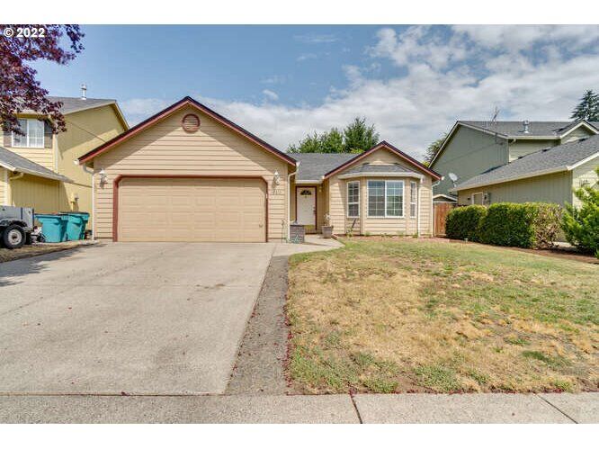Property Photo:  16410 NE 32nd St  WA 98682 