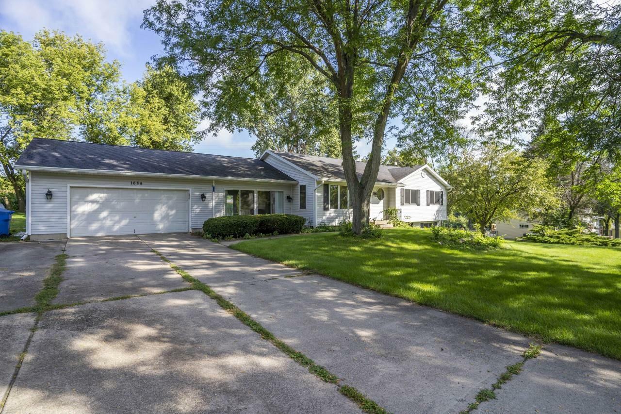 Property Photo:  1684 Bell View Rd  WI 53589 