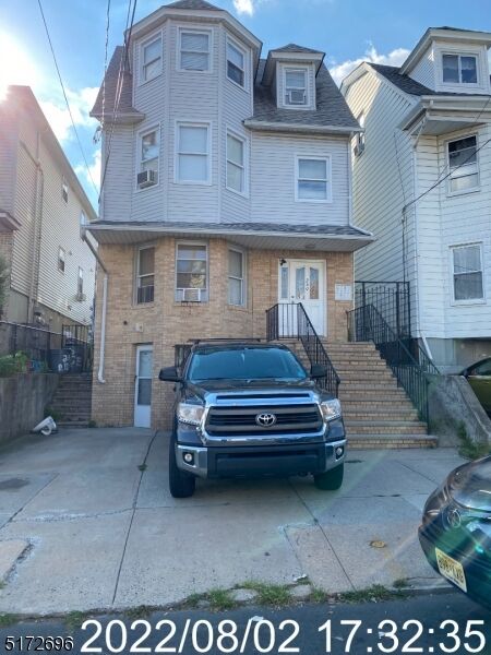 Property Photo:  240 Ridge St  NJ 07104 