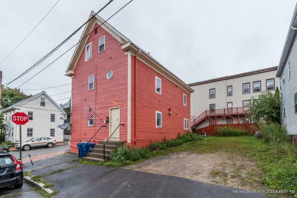 Property Photo:  27 Greenleaf Street  ME 04101 