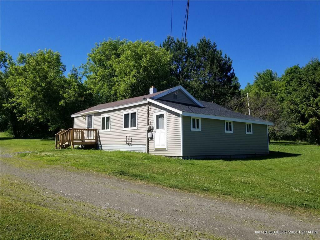 Property Photo:  527 Essex Street  ME 04426 