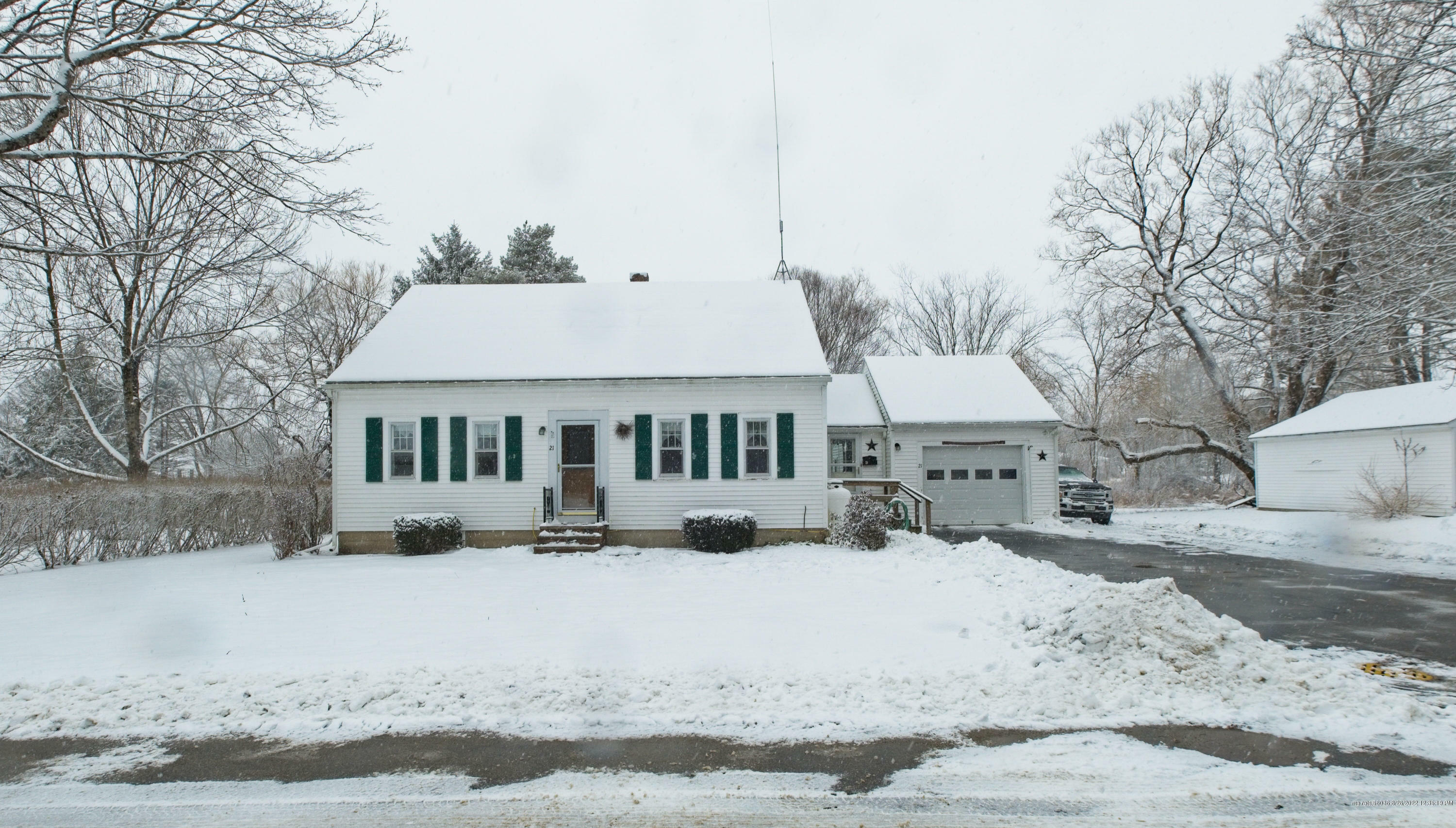 Property Photo:  21 Lawrence Avenue  ME 04861 