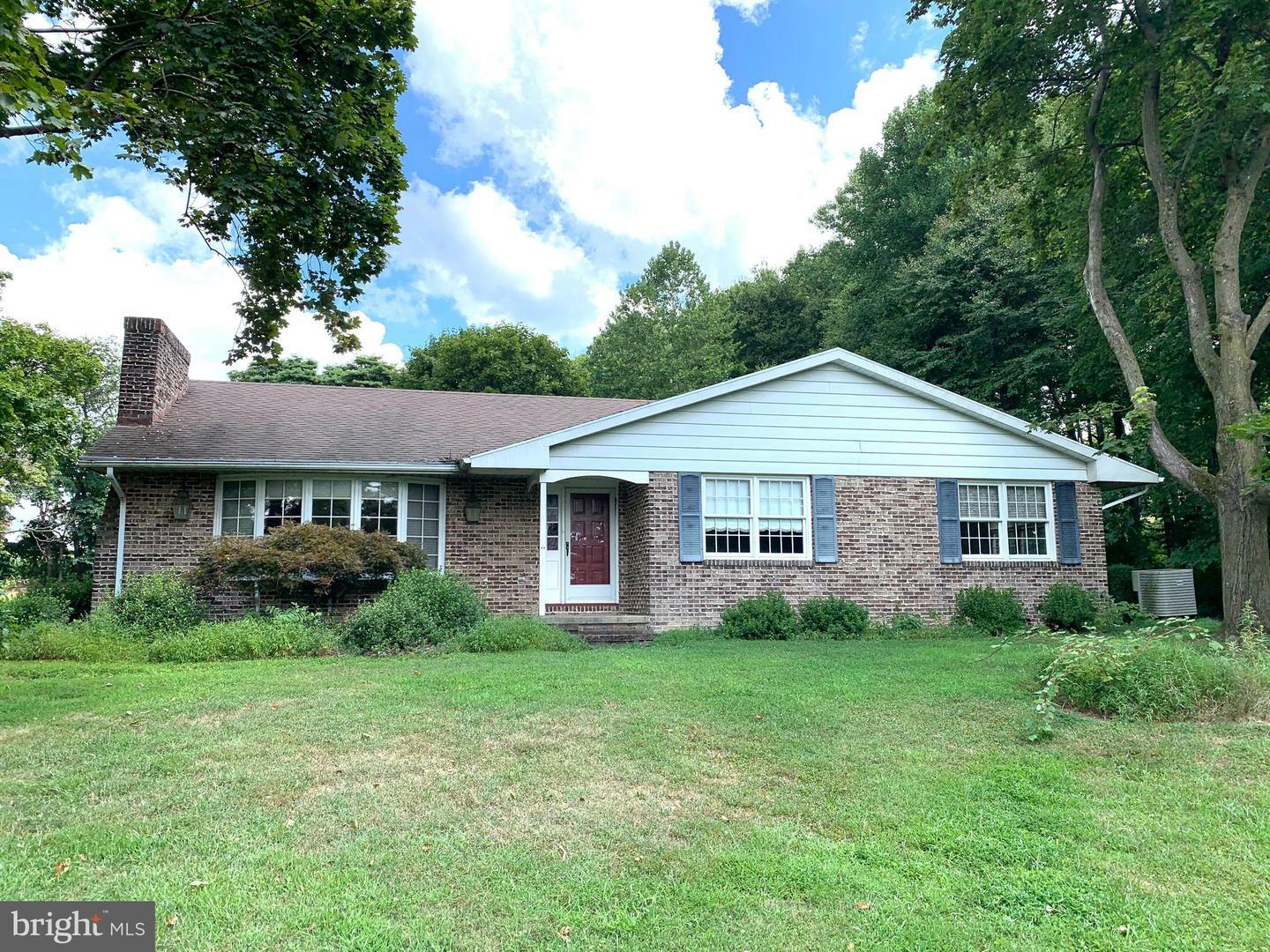Property Photo: 20 Beckers Grove PA 19547