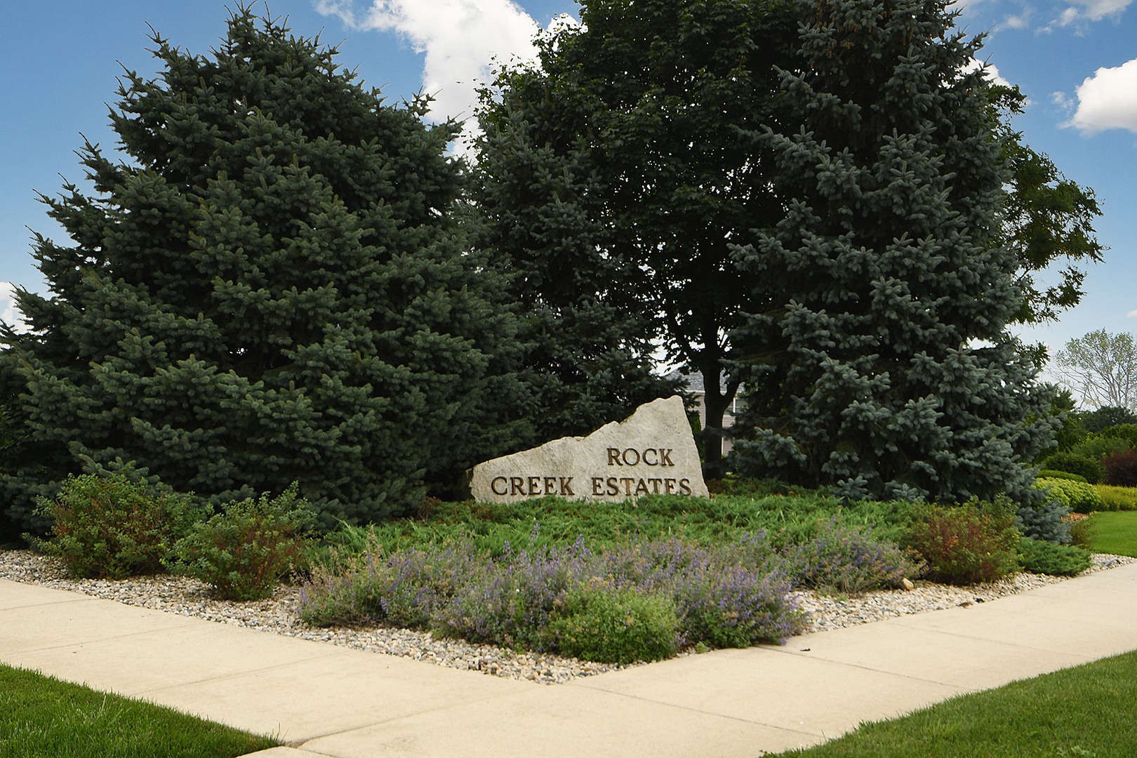Property Photo: 511 Rock Creek Drive IL 60950