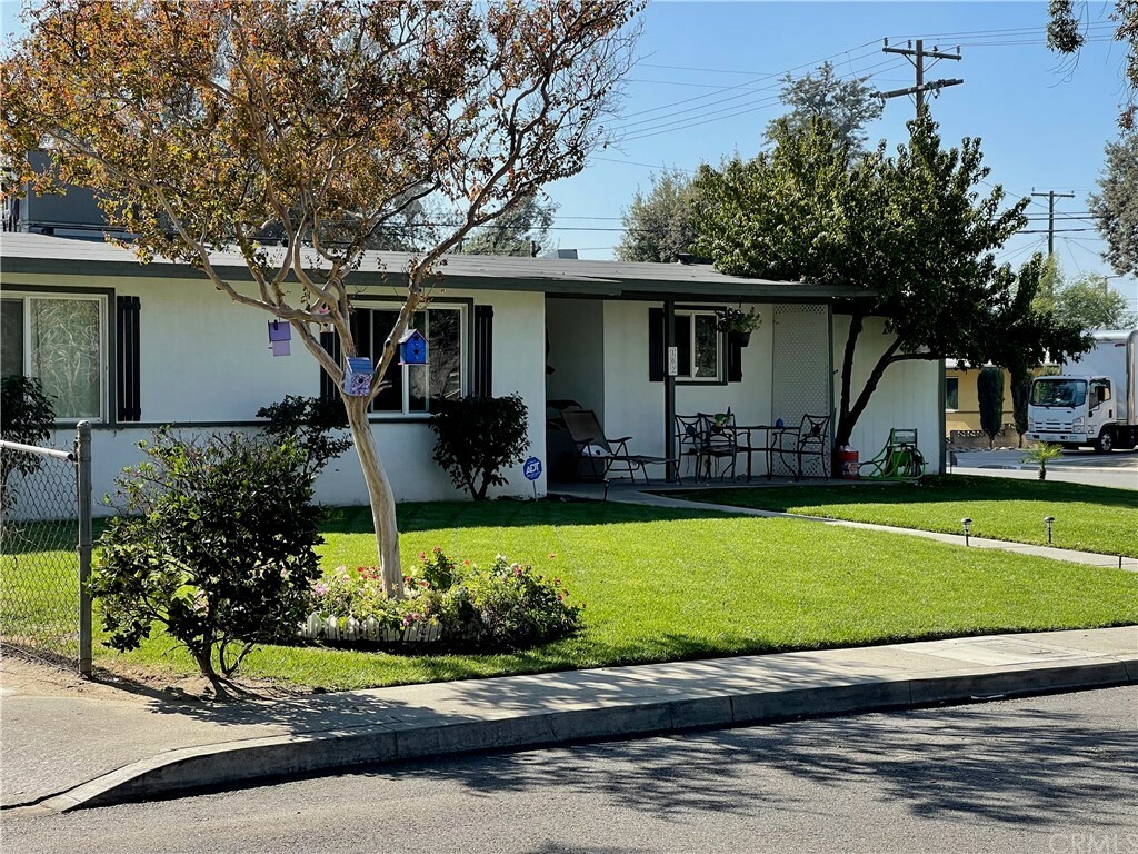 Property Photo:  102 Mulvihill Avenue  CA 92374 