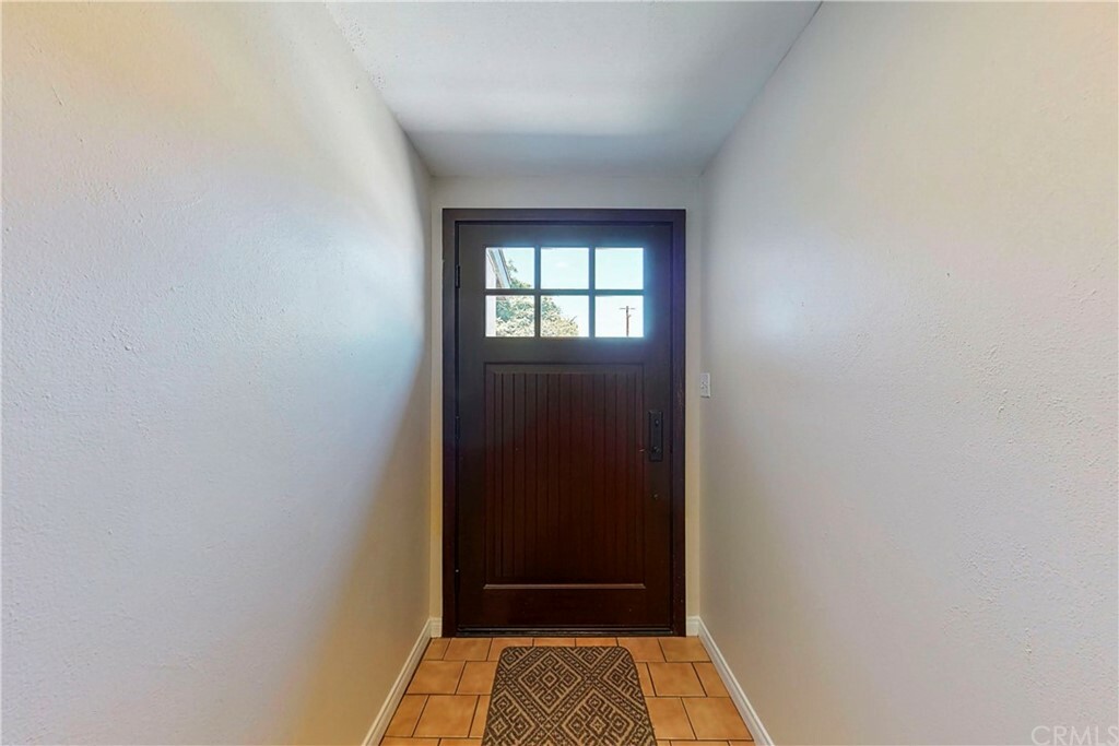 Property Photo:  2548 E Paladin Avenue  CA 92806 