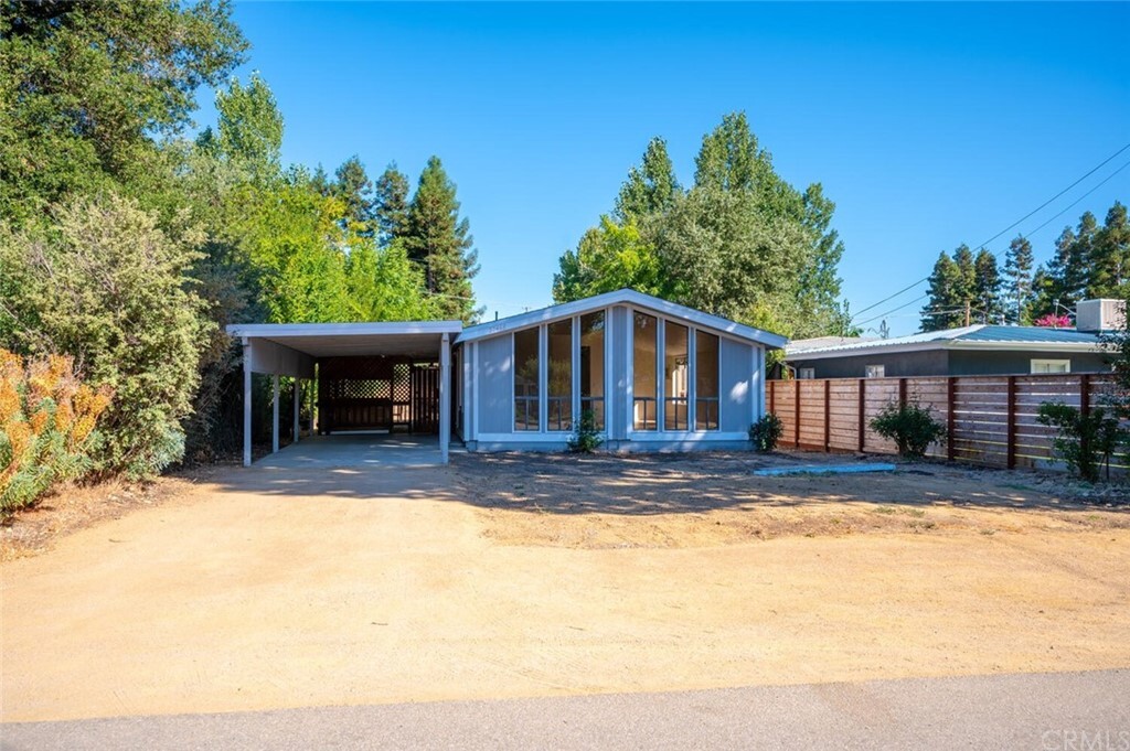 Property Photo:  22468 I Street  CA 93453 