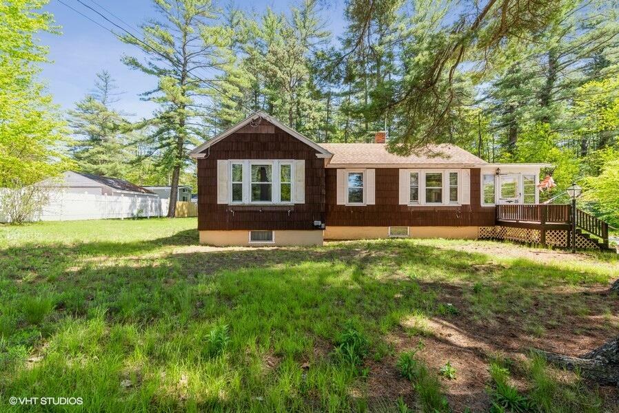 Property Photo: 15 Old Orchard Road ME 04064