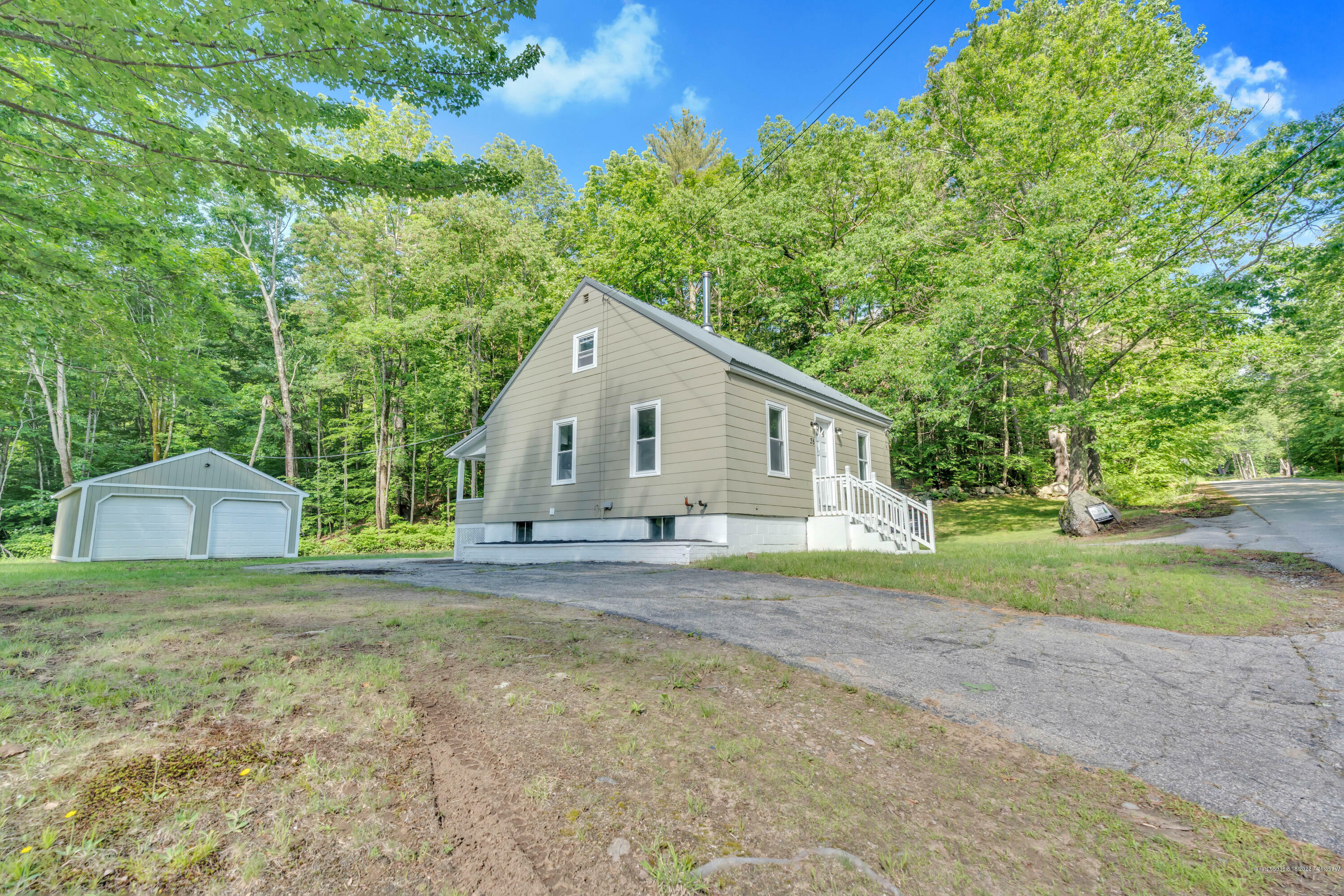 Property Photo:  38 Hanson'S Ridge Road  ME 04073 