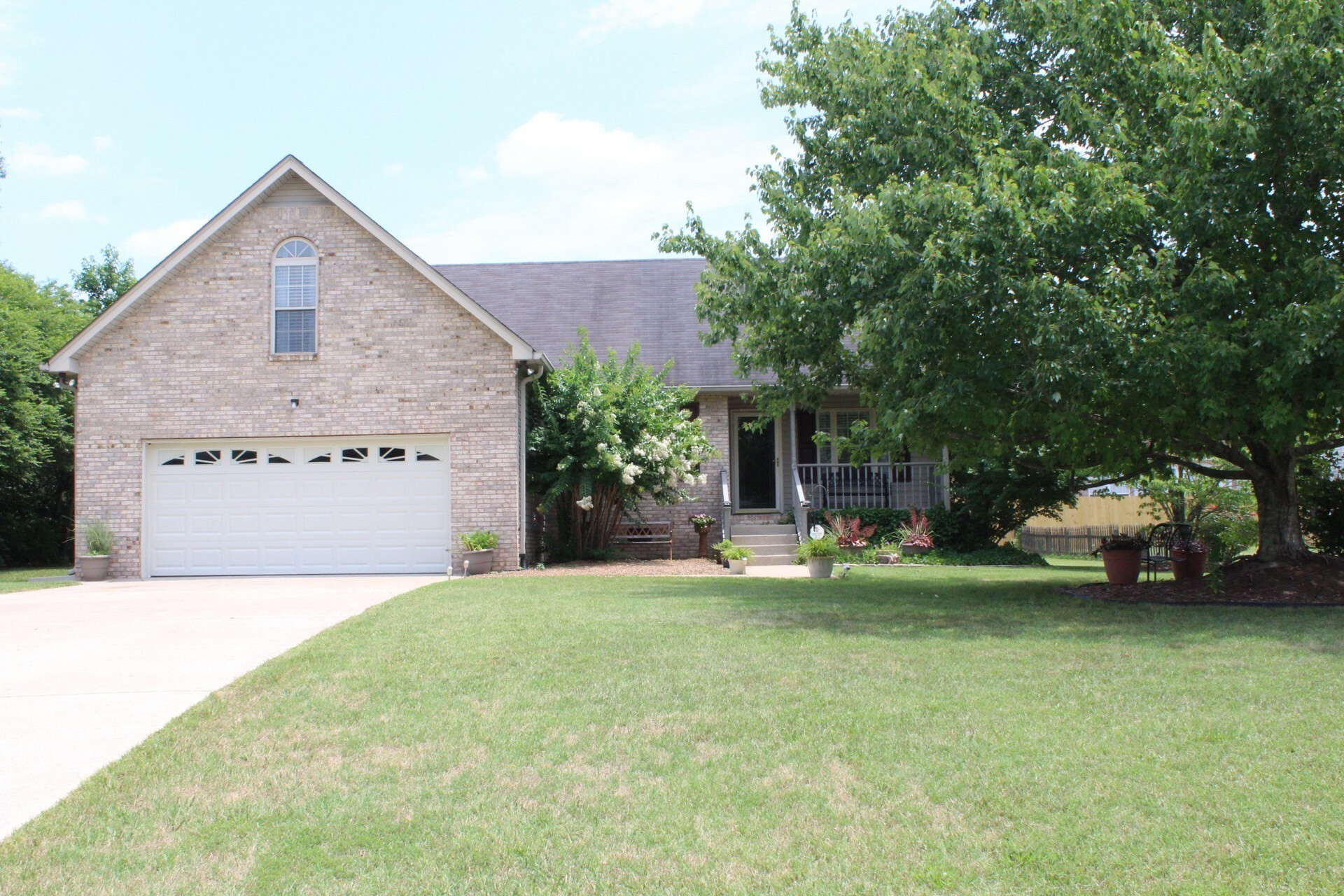 Property Photo:  3021 Frontier Ln  TN 37072 