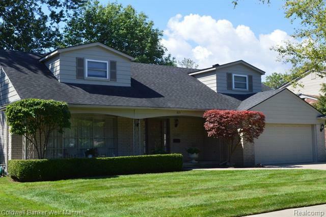 Property Photo: 931 Briarcliff Drive MI 48236