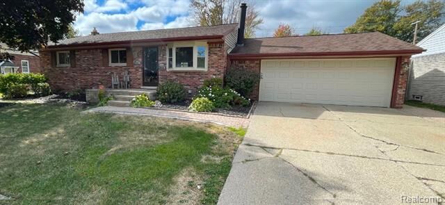 Property Photo: 28001 Roy Street MI 48081