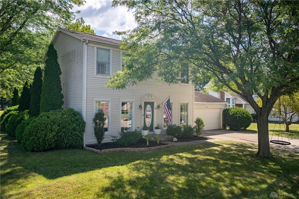 Property Photo: 71 Heather Road OH 45373