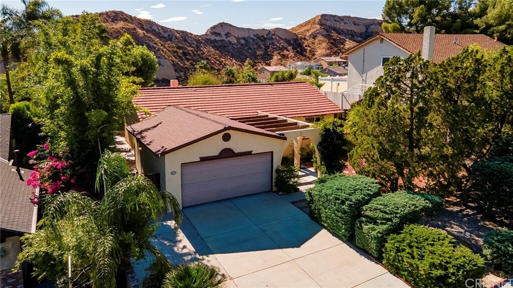 Property Photo:  29293 Snapdragon Place  CA 91387 