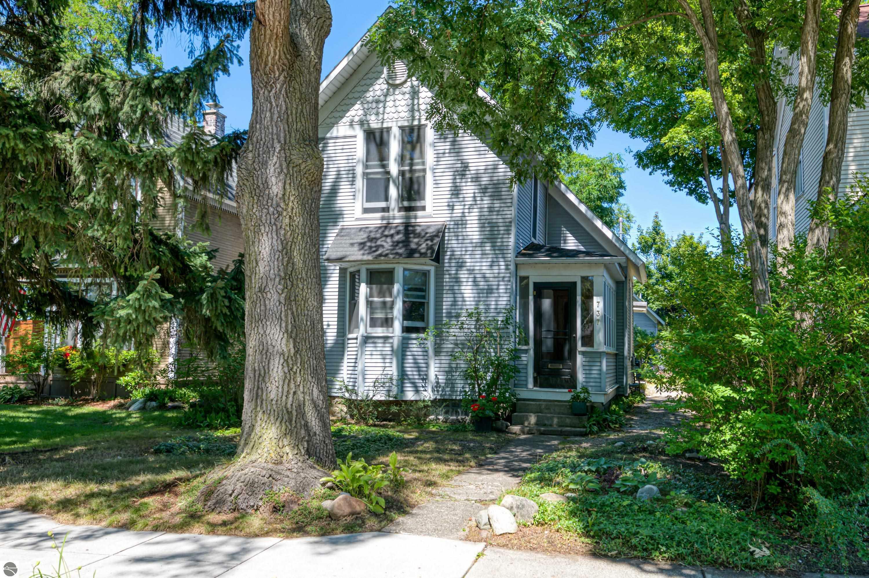 Property Photo:  737 E State Street  MI 49686 