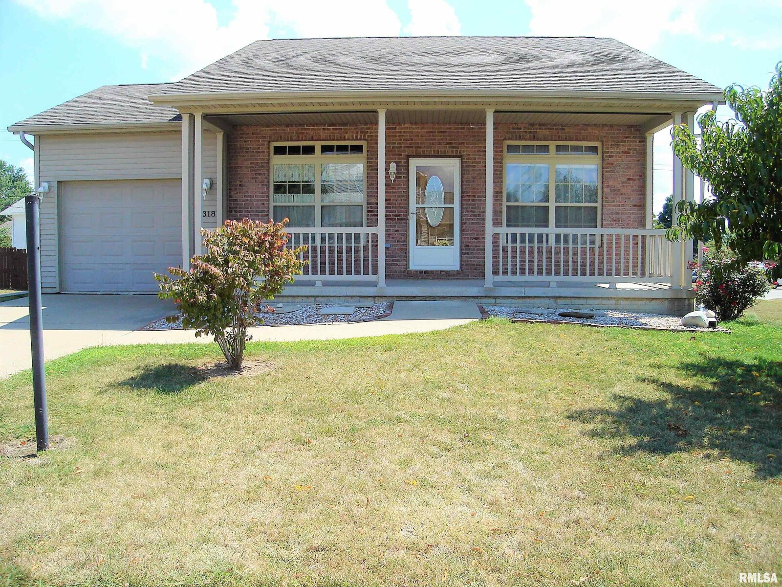 Property Photo: 318 S Sandyshores IL 61523
