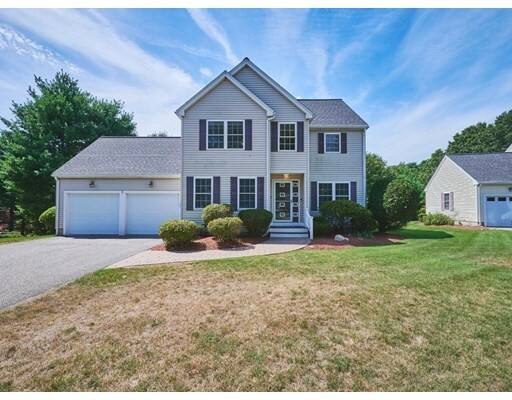 Property Photo: 27 Cranberry Ln 27 MA 01803