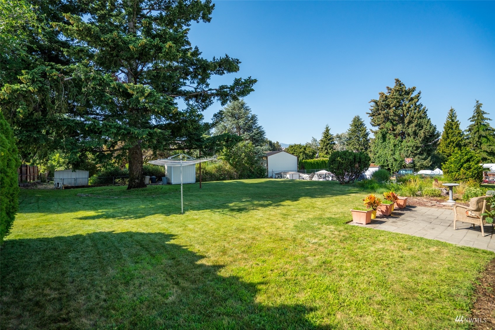 Property Photo:  1244 Grant Road  WA 98802 