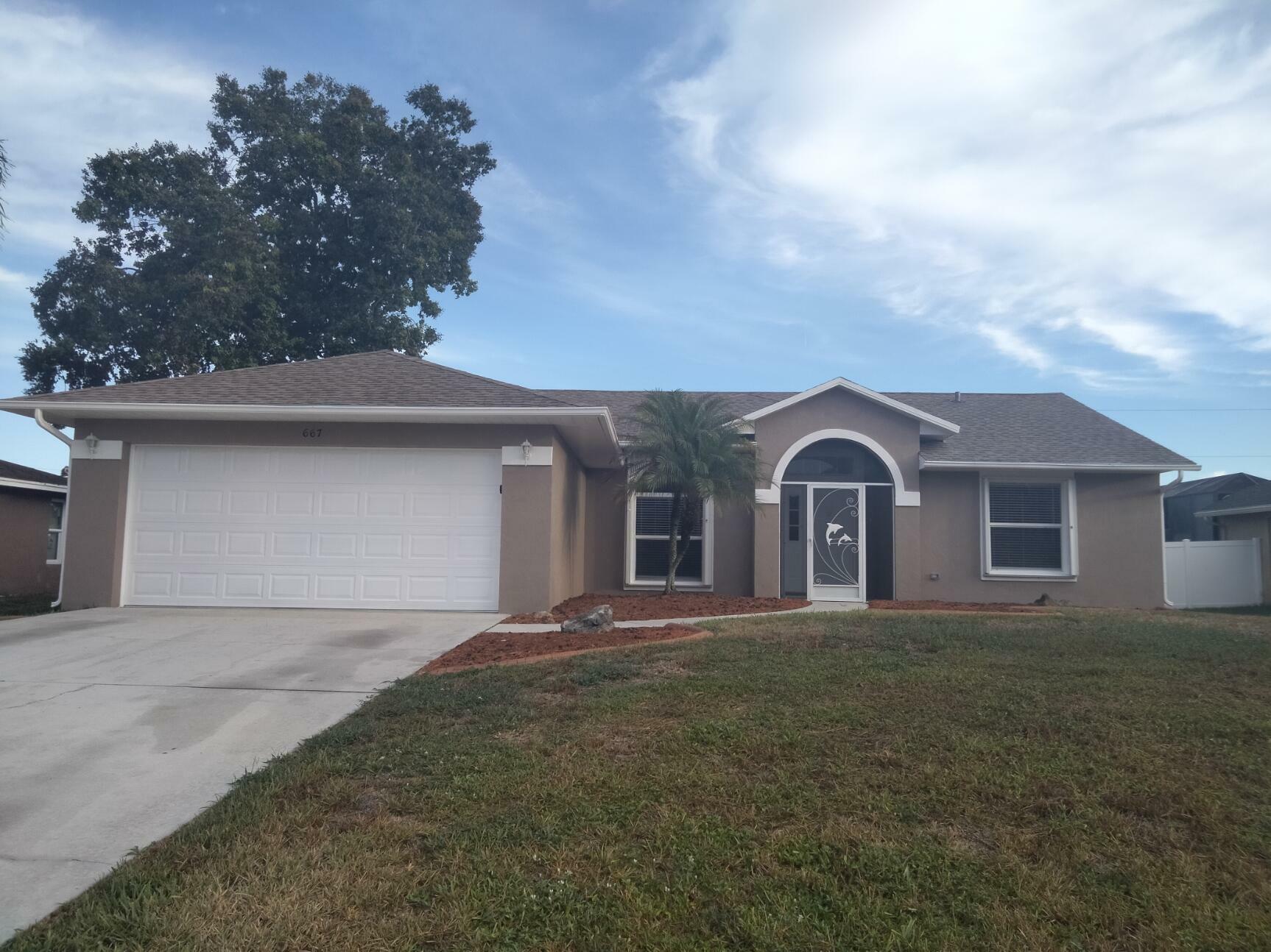 Property Photo:  667 SW Seagull Terrace  FL 34953 