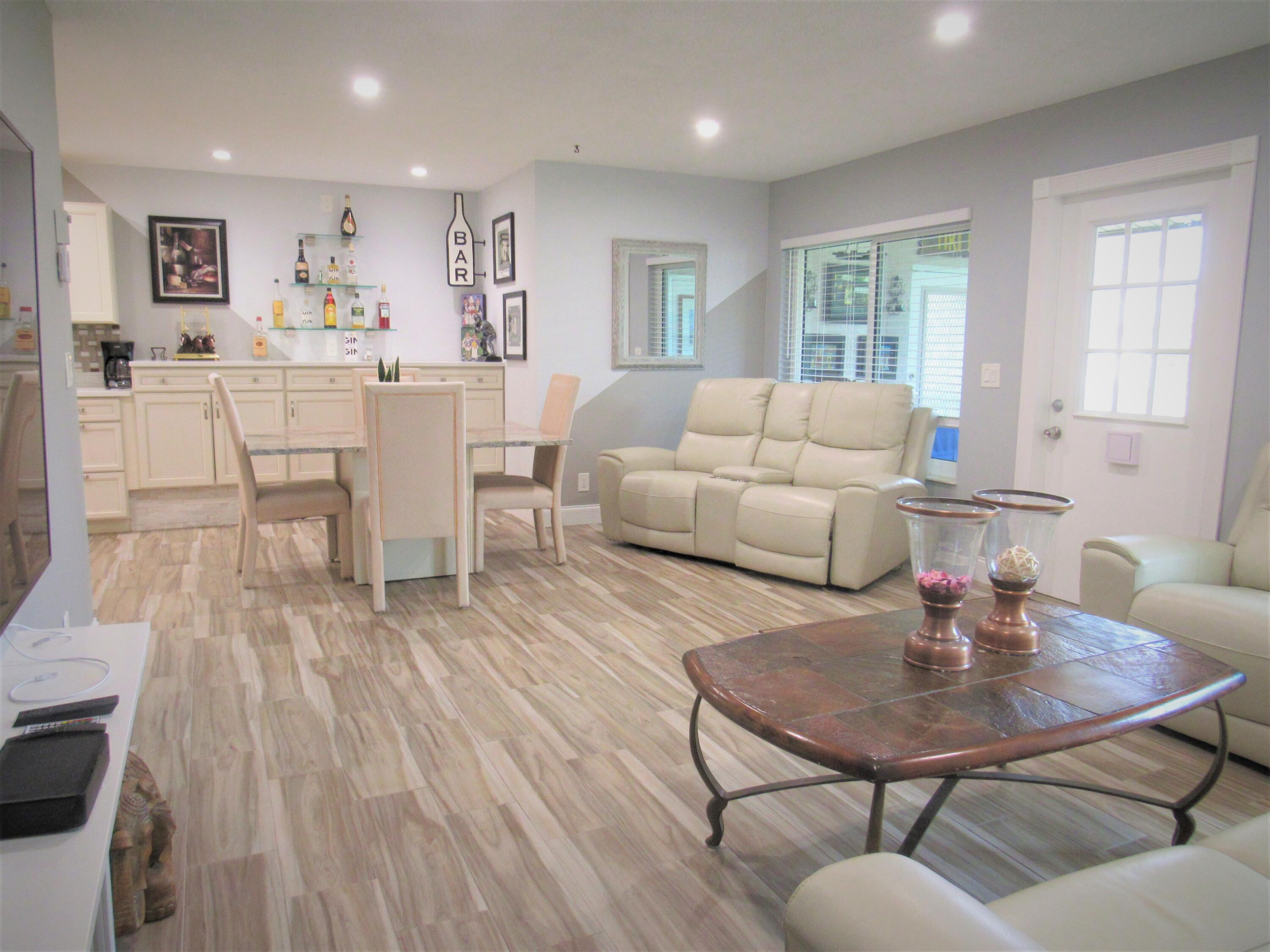 Property Photo:  3530 Lazy Pine Way C-2  FL 33463 