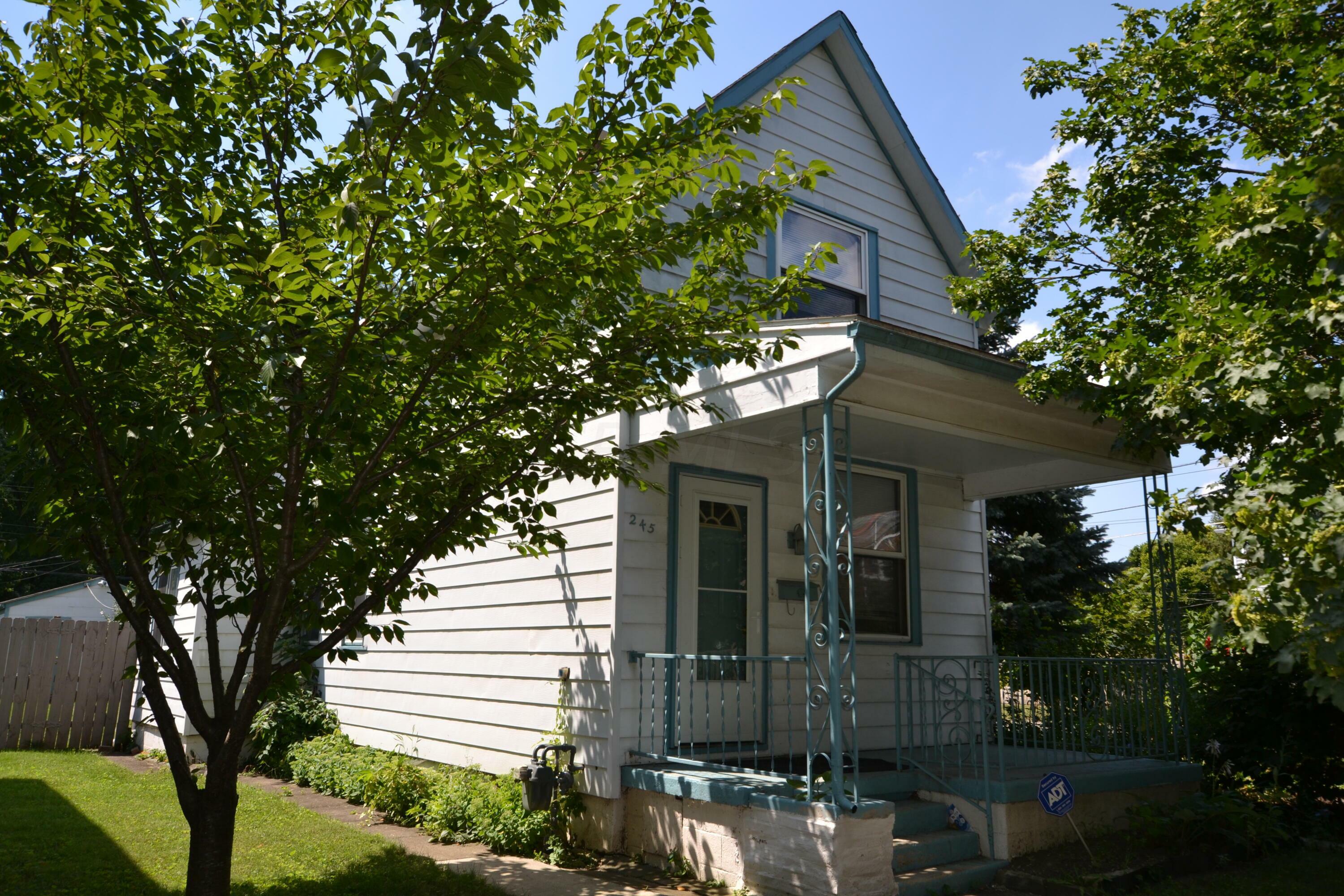 Property Photo:  245 E Morrill Avenue  OH 43207 