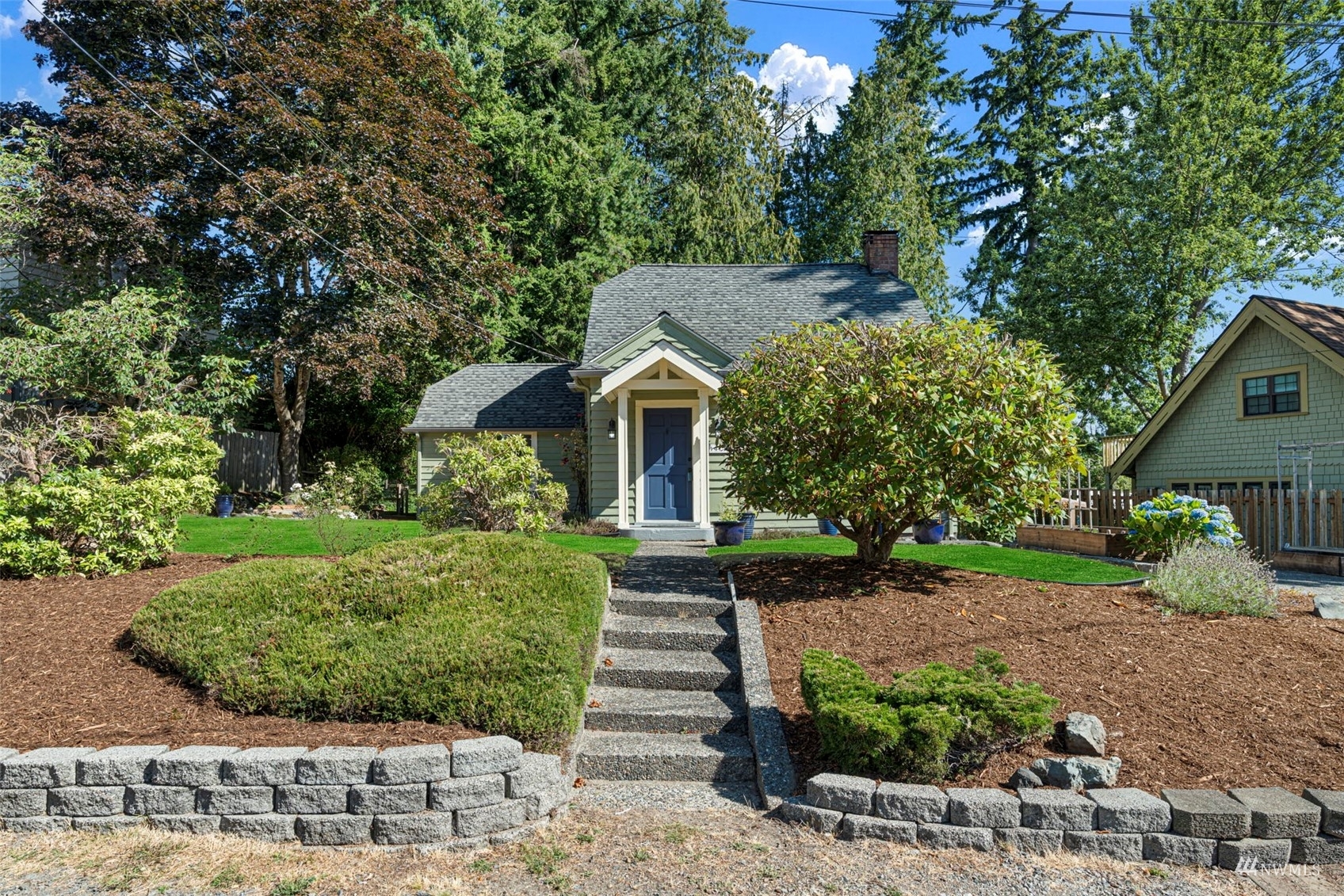 Property Photo:  1417 Ttereve Drive  WA 98203 