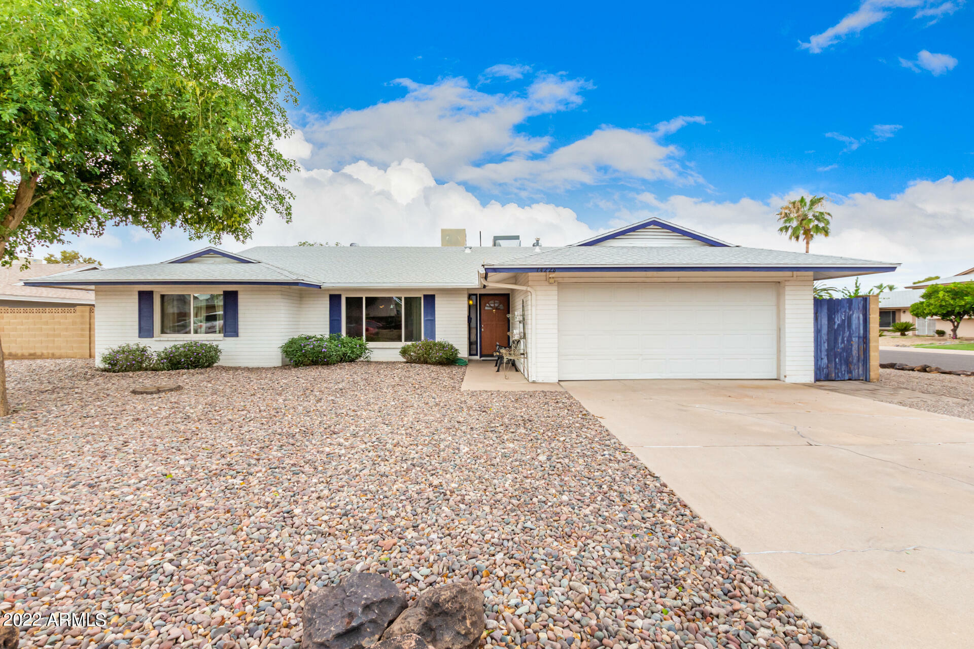 Property Photo: 14226 N 33rd Drive AZ 85053