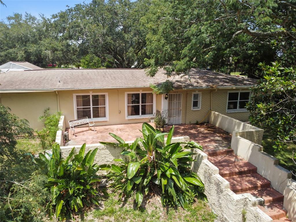 Property Photo: 5414 Riverhills Drive FL 33617