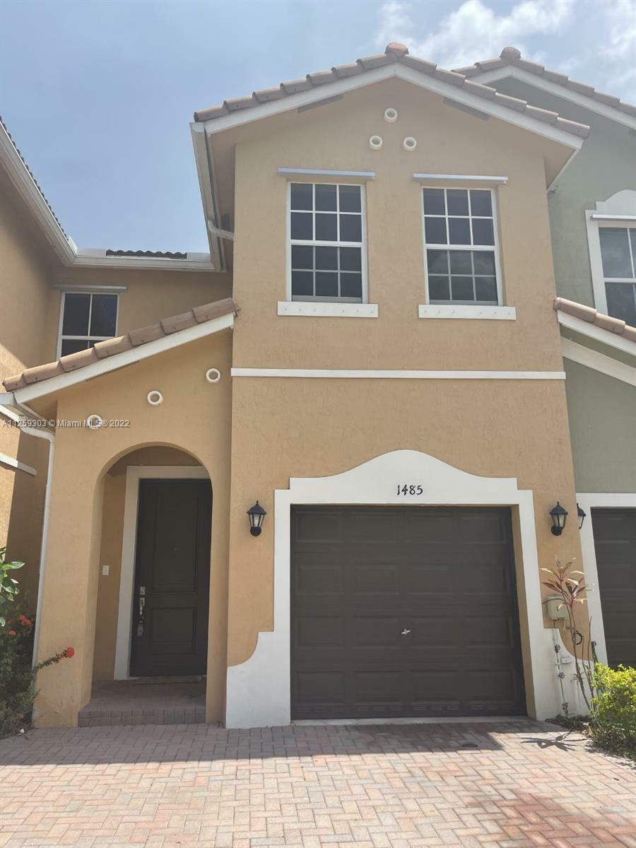 Property Photo:  1485 SE 26th Ave  FL 33035 