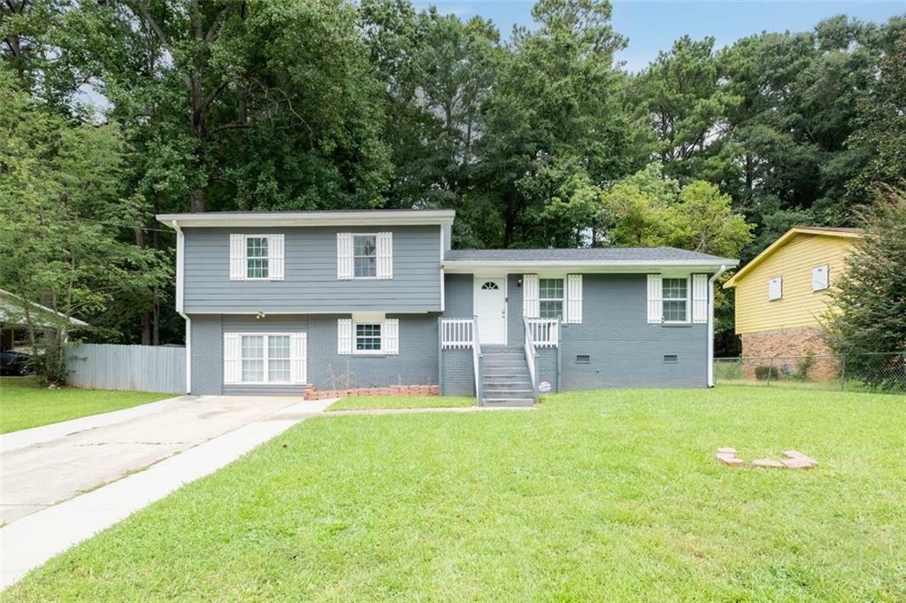 Property Photo: 4064 Emerald North Drive GA 30035