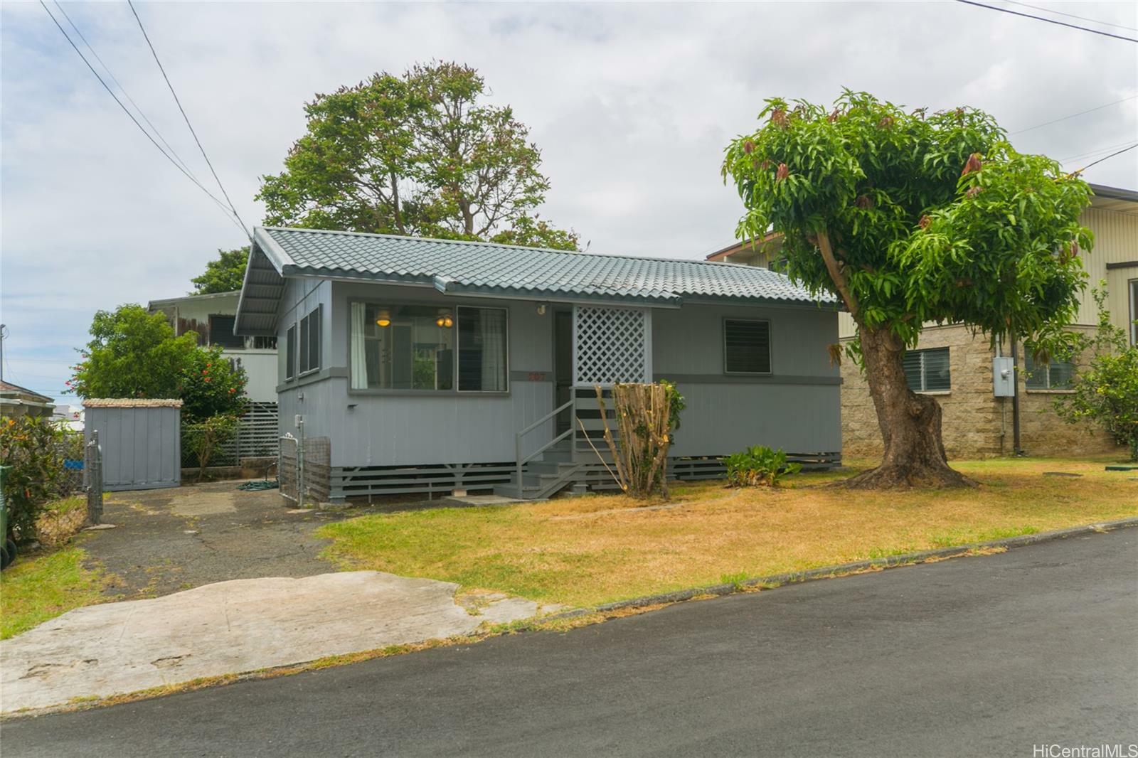 Property Photo:  207 Naone Street  HI 96813 