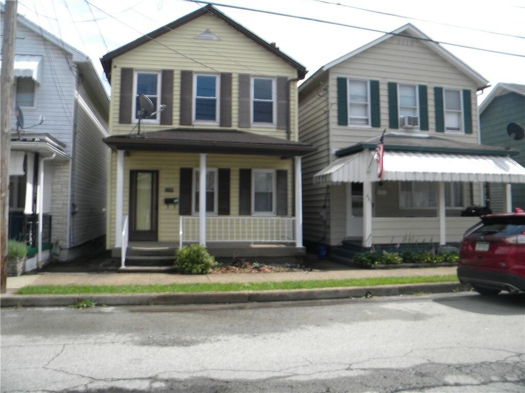 Property Photo:  219 Loyalhanna Ave  PA 15650 