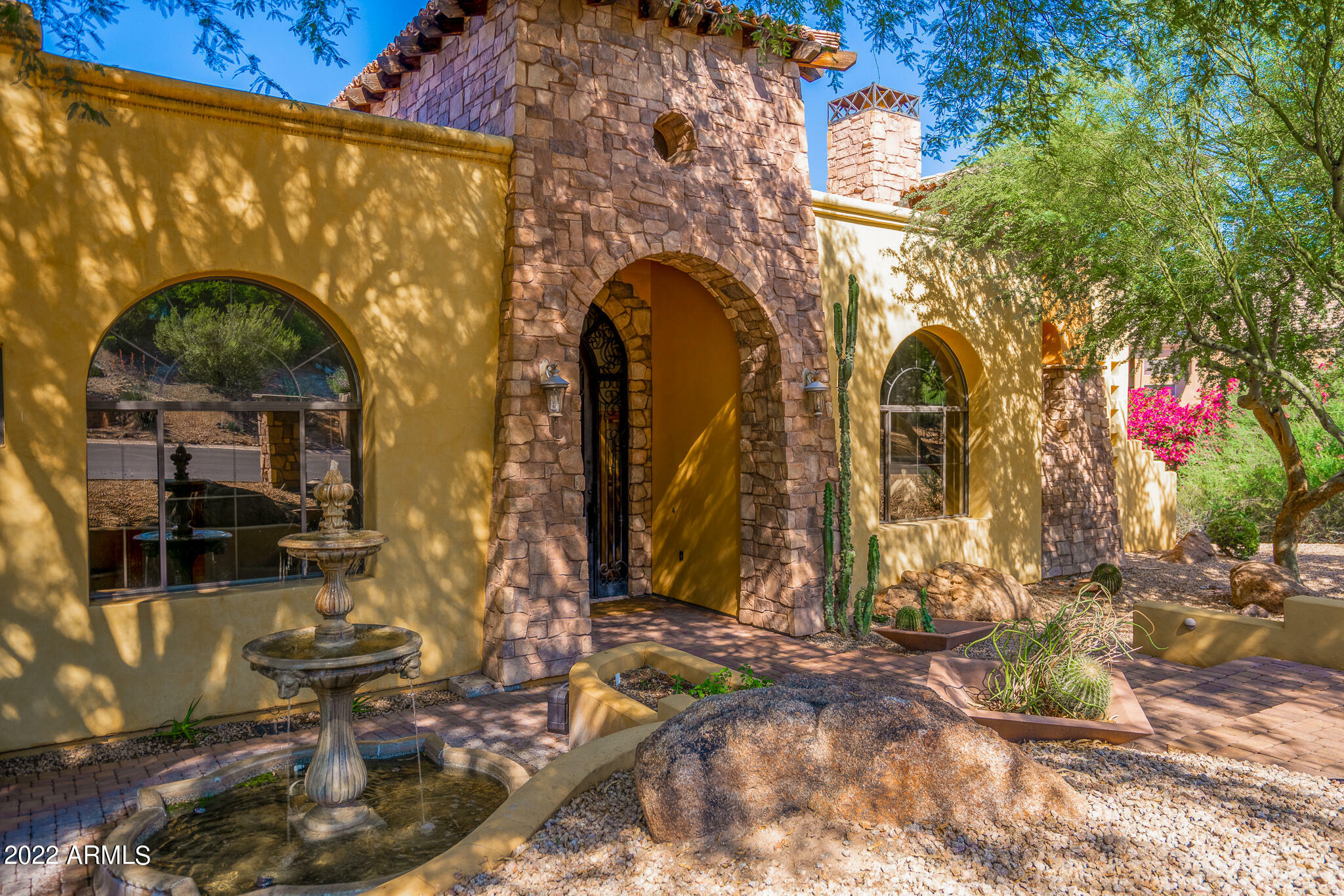 Property Photo: 13054 N 14th Way AZ 85022