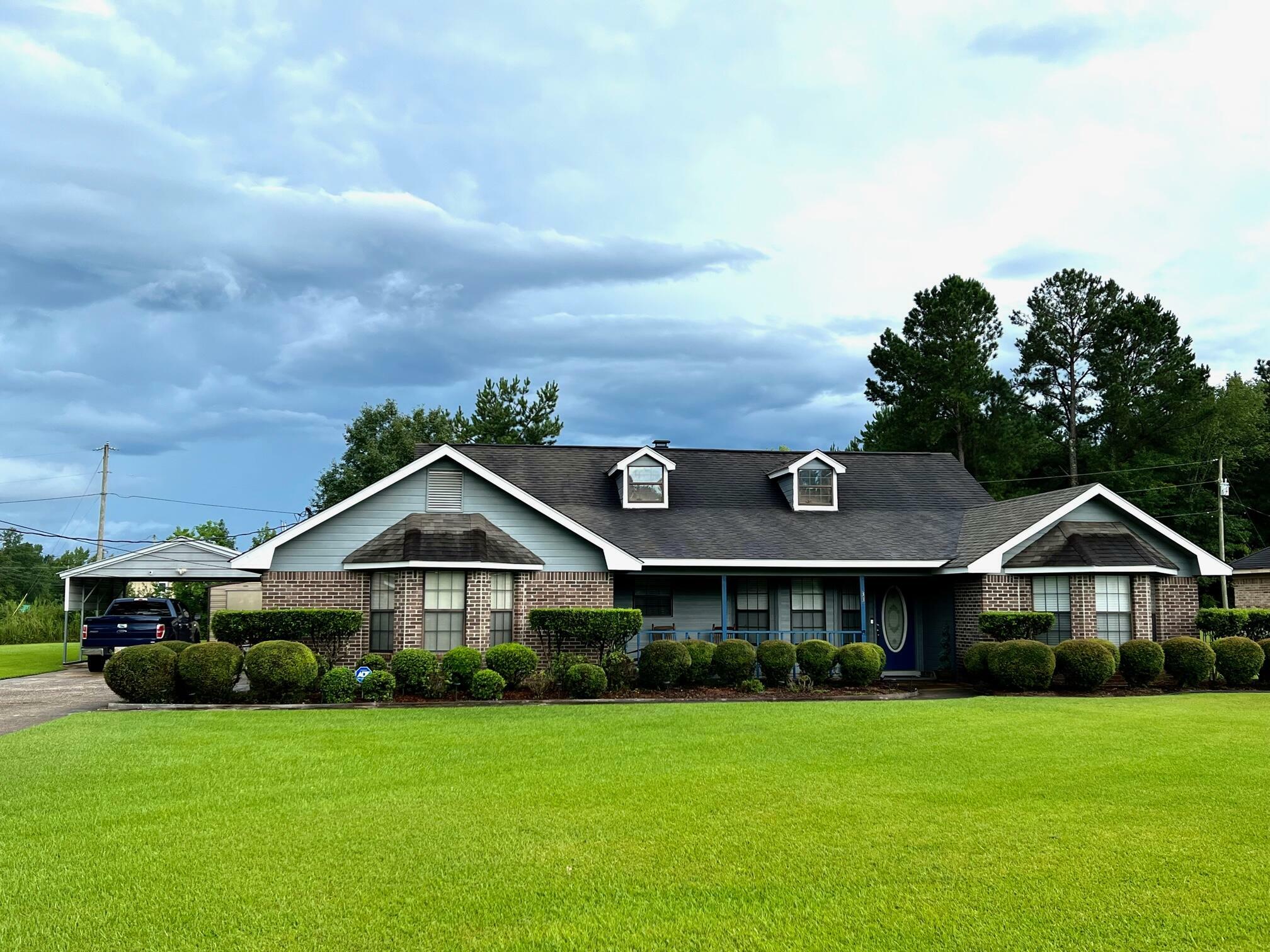 Property Photo:  33 Ponderosa Dr  MS 39702 