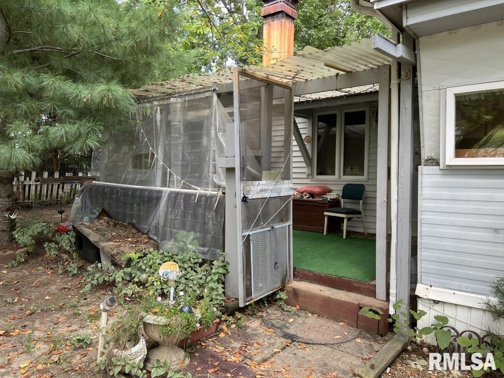 Property Photo: 110 John Able IL 62939