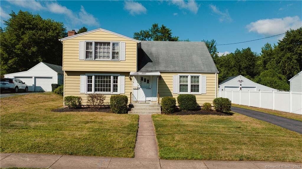 Property Photo: 23 Brookfield Drive CT 06118