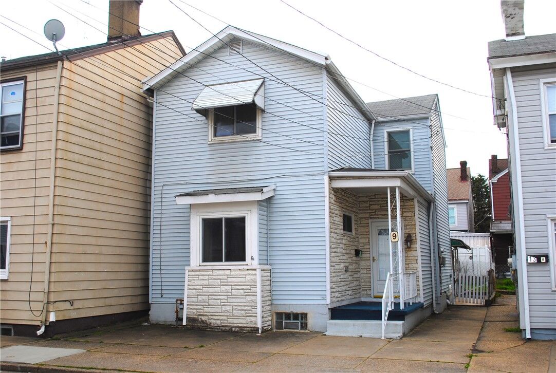 Property Photo:  9 4th Street  PA 15215 