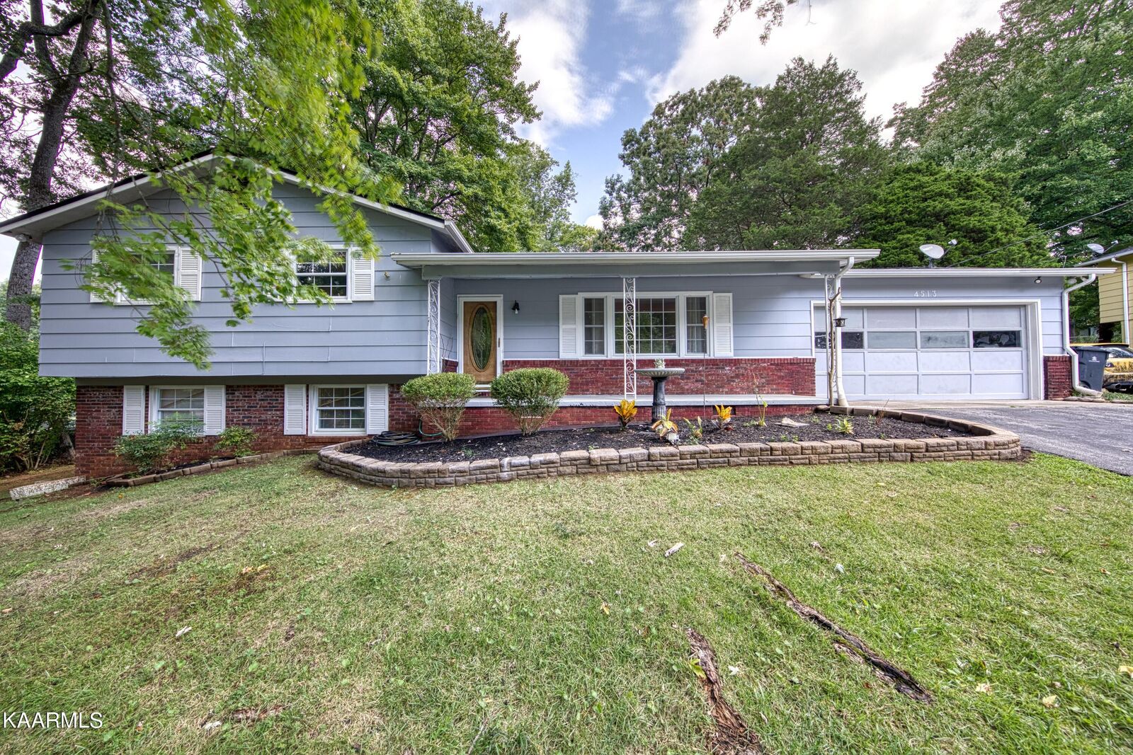 Property Photo: 4513 Crestfield Rd TN 37921