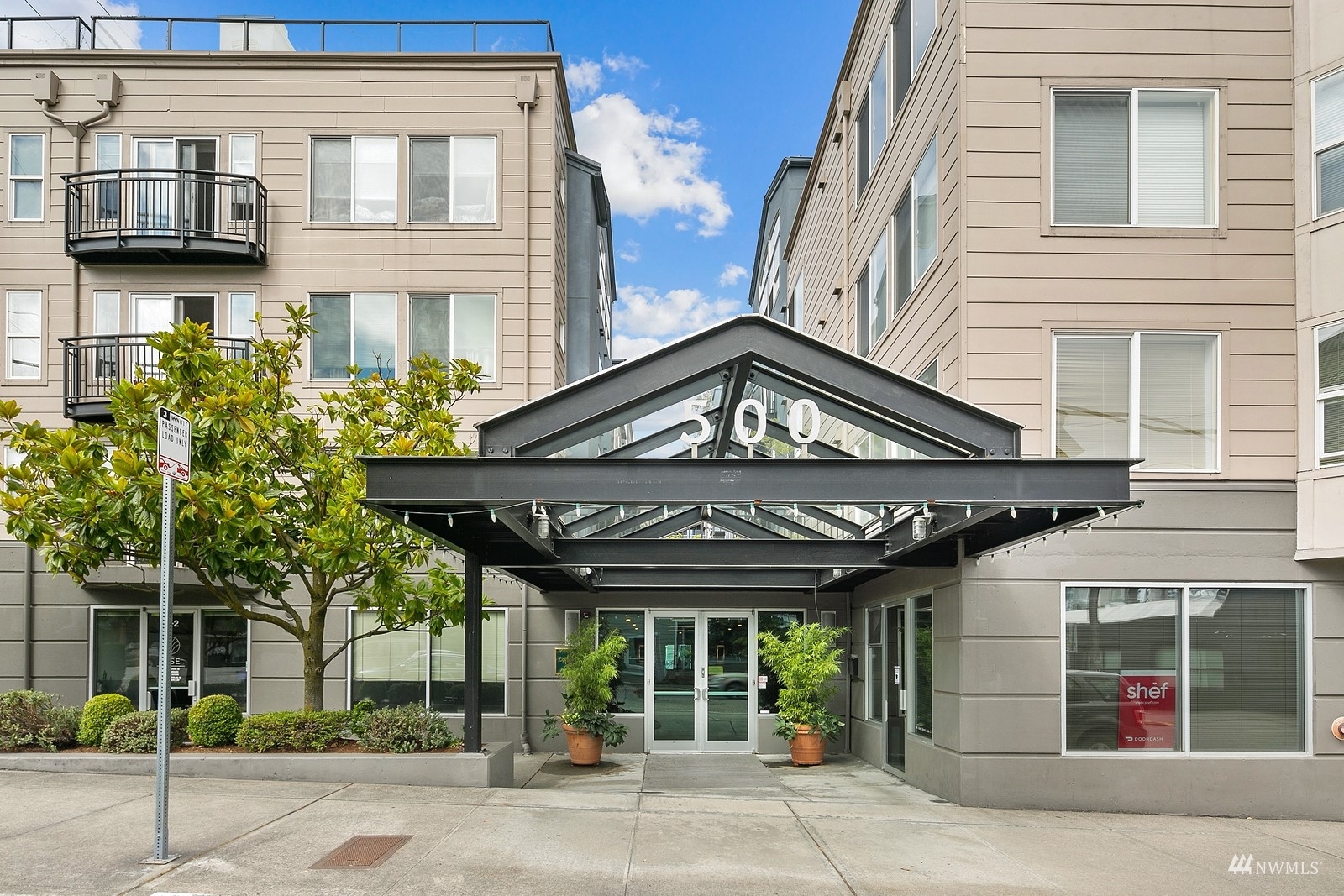 Property Photo:  500 Aloha Street E109  WA 98109 