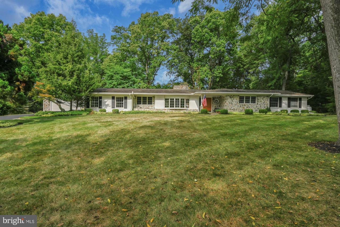 Property Photo:  34 Forest Drive  PA 17055 