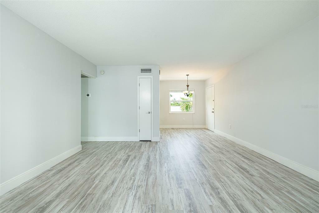 Property Photo:  6950 Avenue Des Palais 2A  FL 33707 