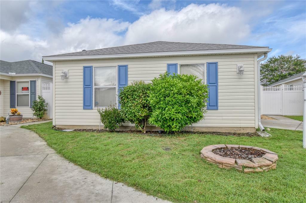 Property Photo:  1128 Elizabeth Court  FL 32162 