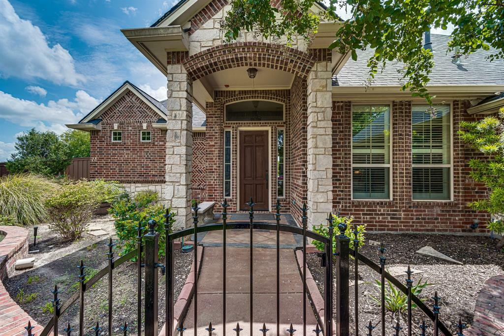 Property Photo:  325 Covington Lane  TX 75154 