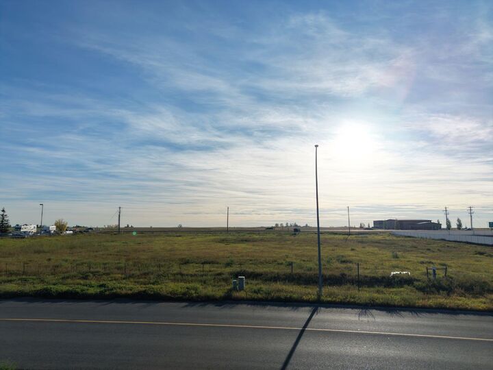 Photo de la propriété:  #5 24 Street SE  AB T1V 0B3 