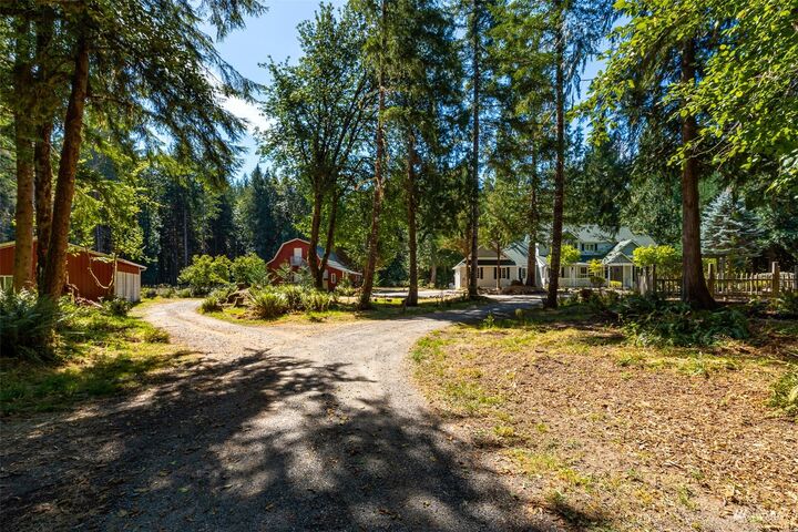 Property Photo:  303 Deer Park Lane  WA 98591 